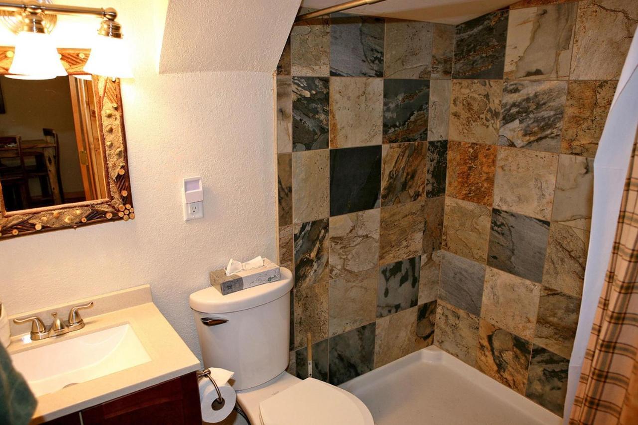 Lazy R Cottages With Hot Tubs By Rocky Mountain Resorts Estes Park Room photo